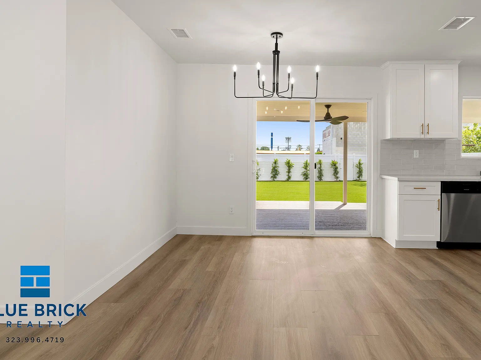 Fully Renovated 3BR Home with Huge Private Backyard & Modern Amenities in the Valley — Photo 1