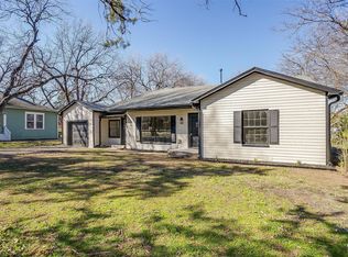 505 E McFarland St, Grandview, TX 76050