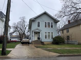 301 N View St, Aurora, IL 60506