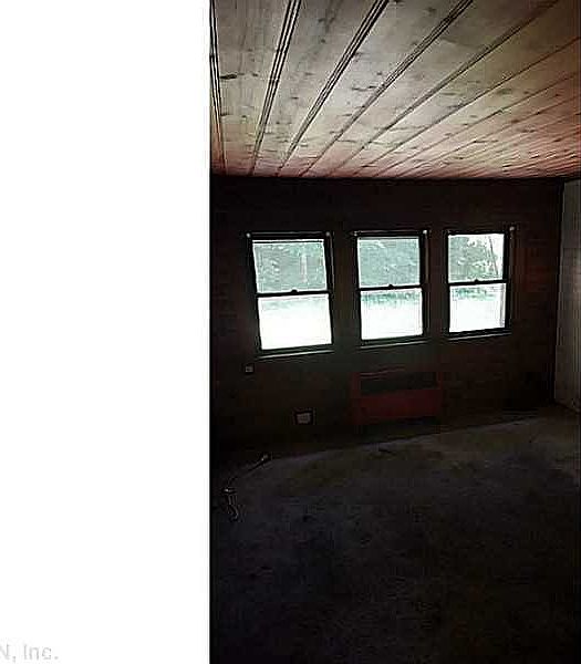 1st image of 2600B Greenwood Dr