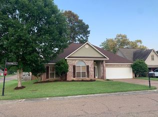 101 Sunridge Cv, Brandon, MS 39047