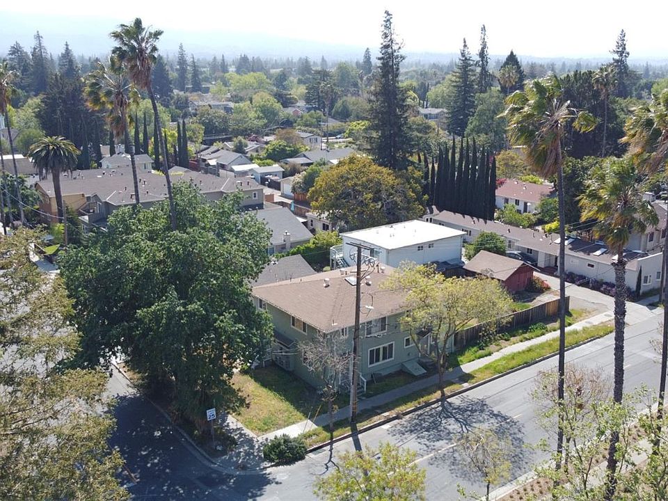 2nd image of 1327 Villa St