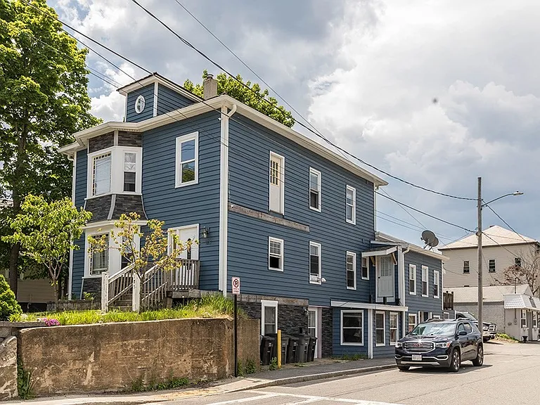 44 Knowlton St — Photo 9