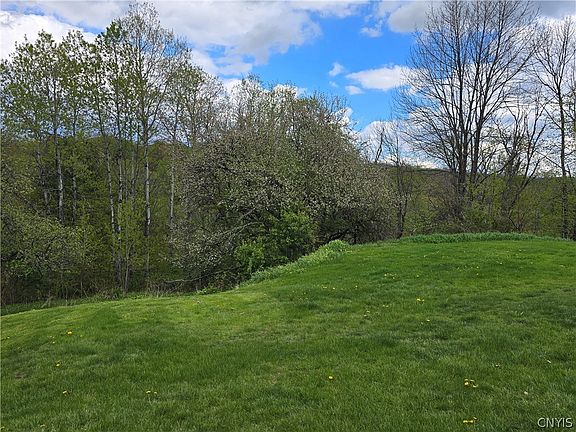4th image of 304 Lynch Rd