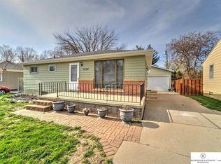 7520 Sherman Dr, Omaha, NE 68134