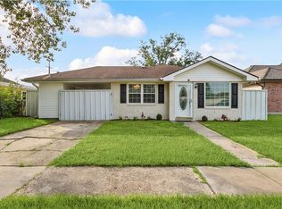 2049 Livaccari Dr, Violet, LA 70092