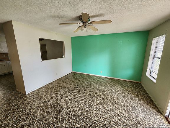 4th image of 1008 LONGLEAF DR