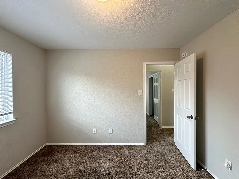 2810 Bastion Loop — Photo 40