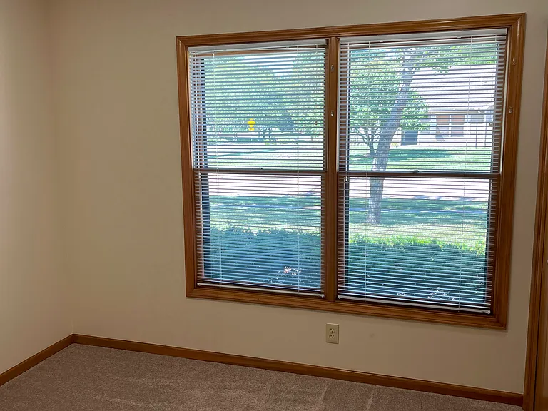 320 Eldridge Ln — Photo 13