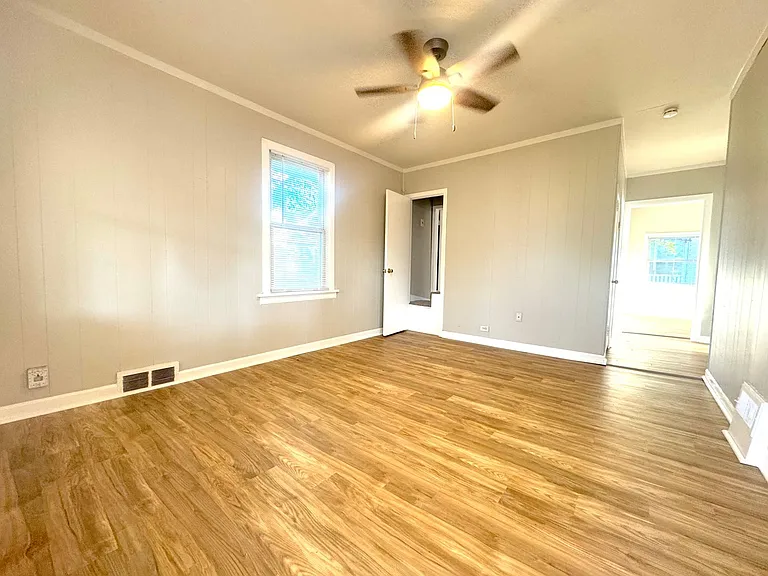 6837 Bradley Ave — Photo 11
