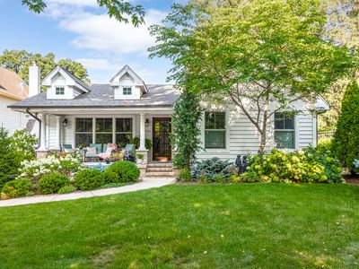 4820 Lee Ave, Downers Grove, IL, 60515