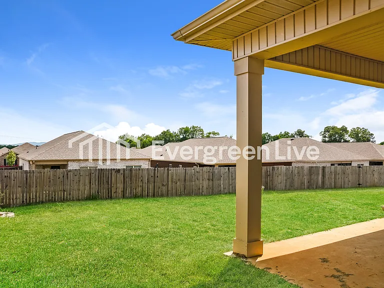 127 Rolling Green Dr — Photo 15