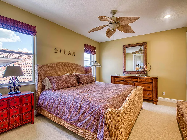 7049 Isla Vista Dr — Photo 36