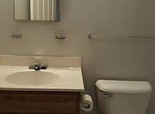 1617 Christian St, Philadelphia, PA 19146