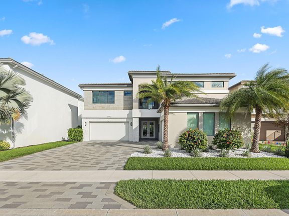 3rd image of 17052 Rainbow Falls Trail