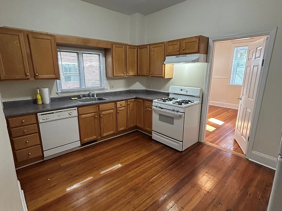 165-167 Ferry St #1A