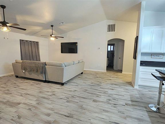 5th image of 11752 S Gila St