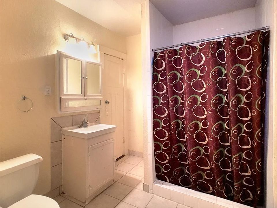 1st image of 1408 N Virginia St
