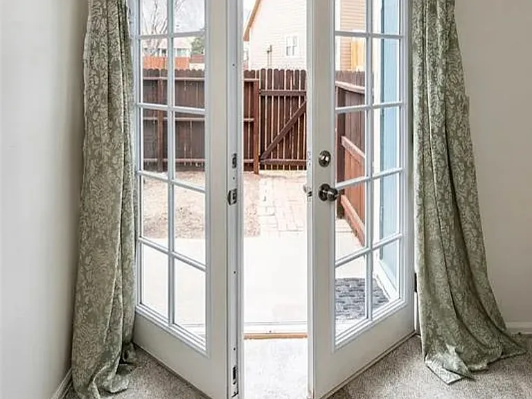 3924 Berkley Ct — Photo 10