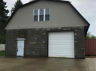 1074 Sharon Hogue Rd, Masury, OH 44438