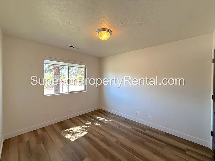 2196 W 1390 N — Photo 2