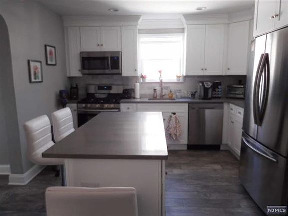 5th image of 3-12 26th St #1X