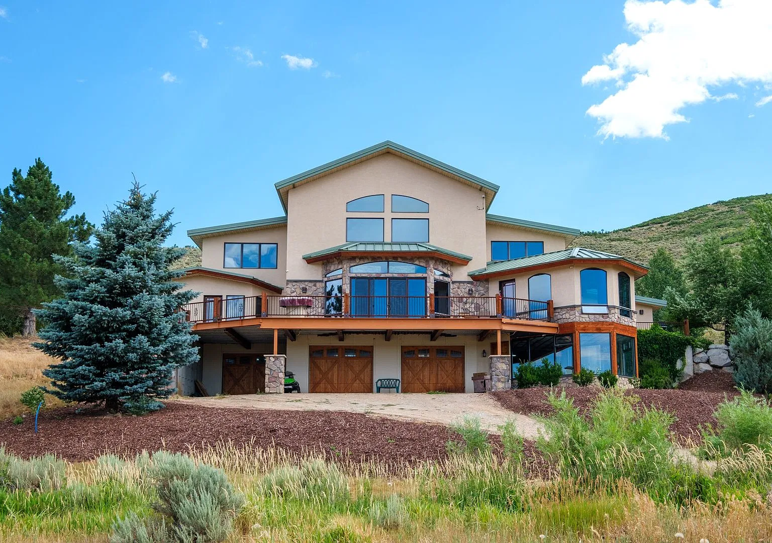 Private Hillside Ranch Home Available Winter 2026-2027 — Photo 1