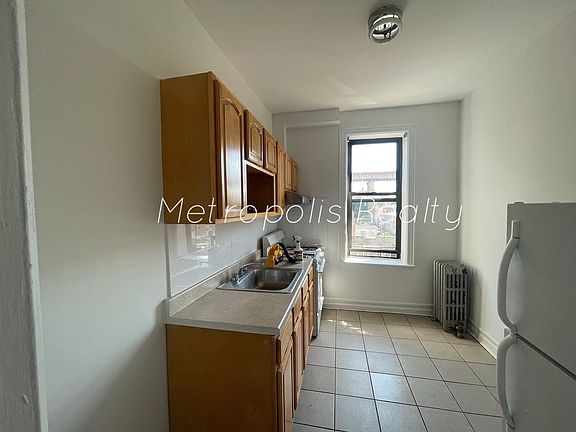 2nd image of 21-06 23rd Ave #D3