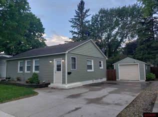 1124 Highland Ave, Mankato, MN 56001