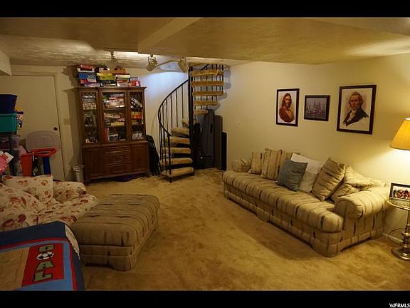 3rd image of 183 Garden Park Dr Unit A