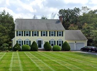15 Fox Run Rd, Medway, MA 02053