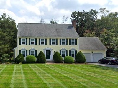 15 Fox Run Rd, Medway, MA, 02053
