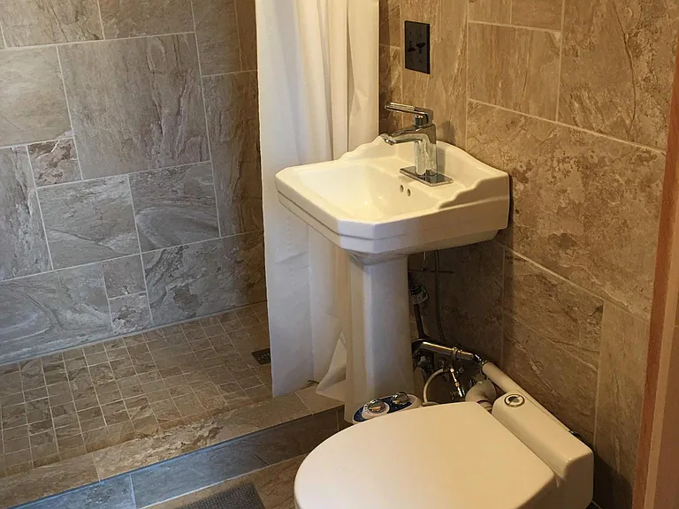 1305 S Church Ave #2 — Photo 14