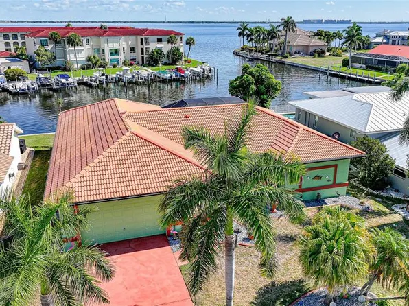 2750 Aqua Ct, Punta Gorda, FL 33950