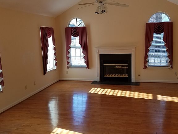 15x18 Gathering Room