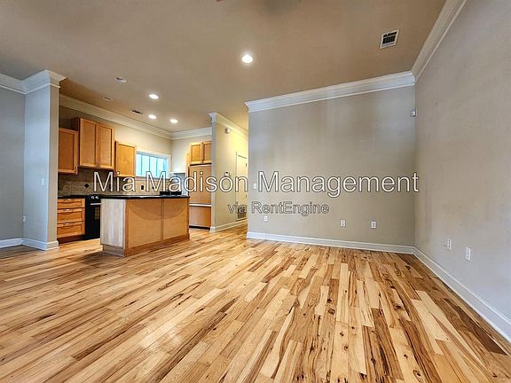 3rd image of 524 E Bolton St Unit A