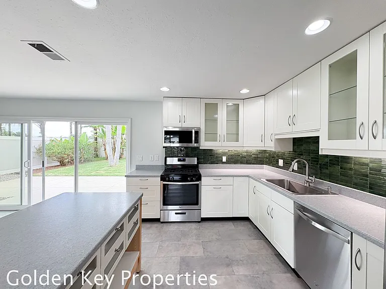 5510 Los Robles Dr — Photo 4
