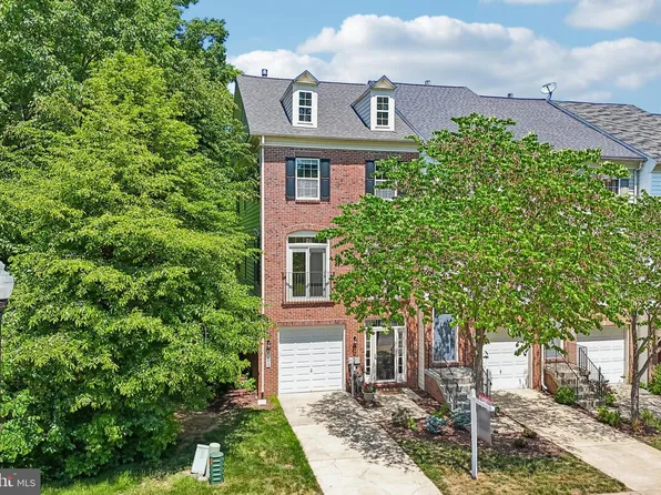 8002 Pennington Dr, Laurel, MD 20724