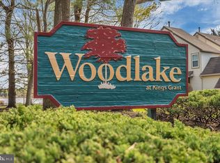 335 Woodlake Dr #335, Marlton, NJ 08053