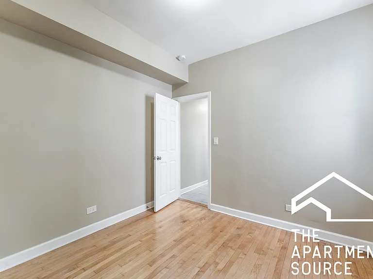 2616 N Harding Ave #2 — Photo 10