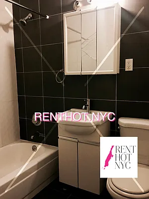 Rented by Weissman Realty | media 15