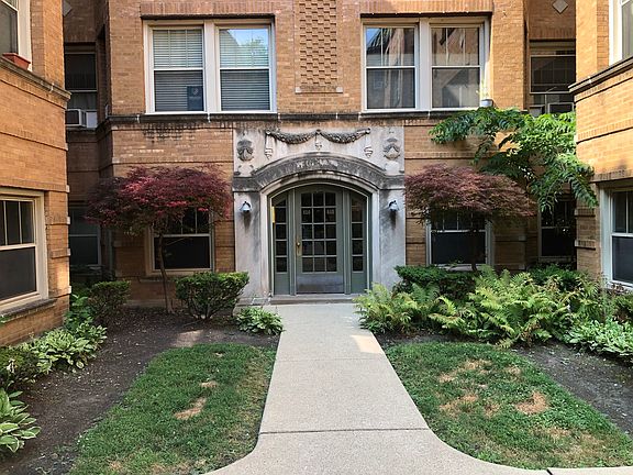 2nd image of 850 W Washington Blvd #1