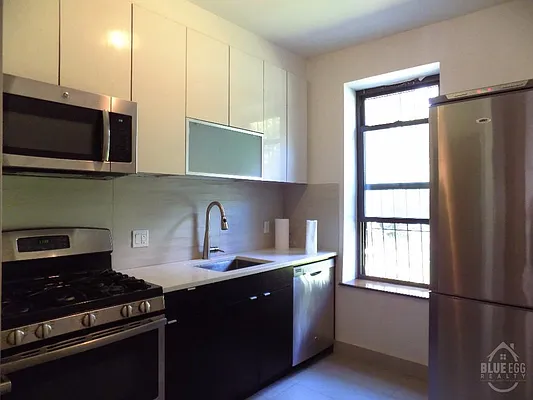 Rented by Blue Egg Realty Corp | media 45