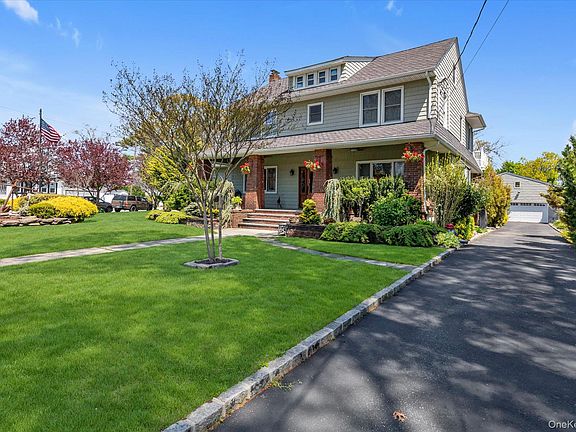 2nd image of 725 Scranton Avenue