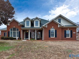 105 Old Pointe Way, Huntsville, AL 35806