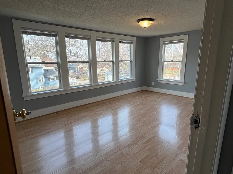 780 Dodd Rd — Photo 17