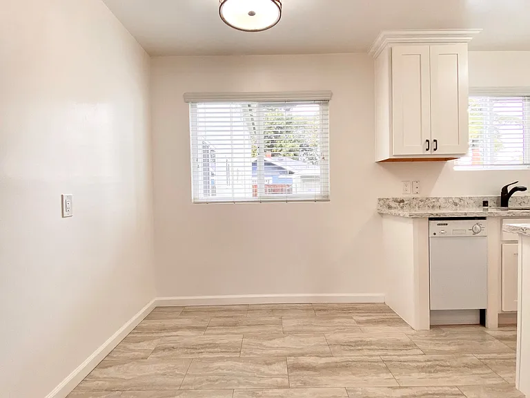 1211 Jefferson St — Photo 24