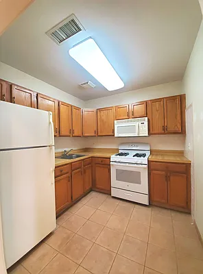 Rented by Compass | media 38