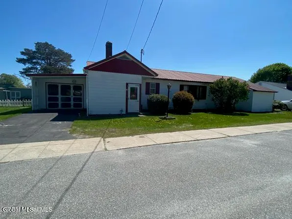18 Liberty Street, Mineville, NY 12956