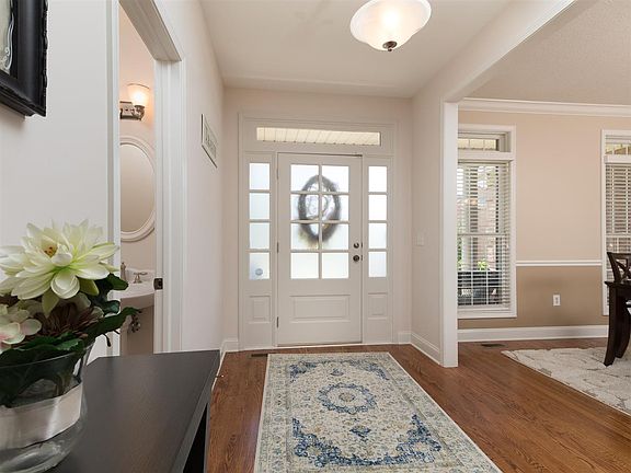 3rd image of 67 Hardwood Dr